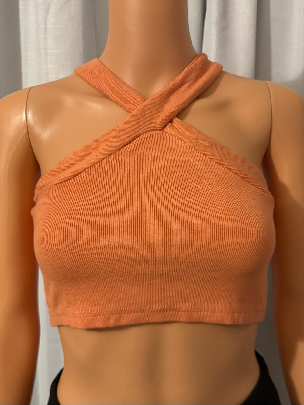 Pretty POL size M coral orange ribbed criss cross cropped top new